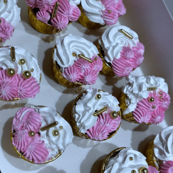 Whipped-cream cupcake box (a set of 12)